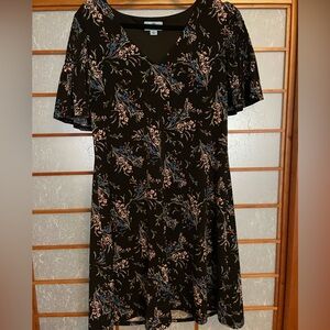CeCe Short Sleeve V-Neck Jersey floral Print Dress, Size M